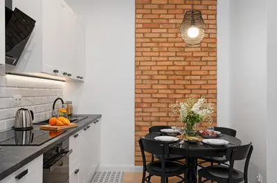 Kuchnia lub aneks kuchenny w obiekcie oompH Warsaw Central 2 Bedroom Apartment