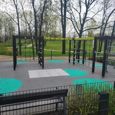 Plac zabaw dla dzieci w obiekcie Uroczy apartament 2 osobne pokoje Marina Royal Palace