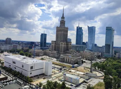 Widok na miasto Warszawa z tego apartamentu