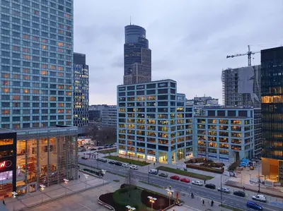 Widok na miasto Warszawa z tego apartamentu