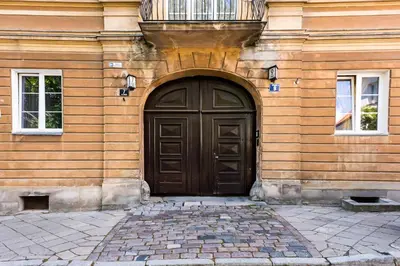 Fasada lub wejście do obiektu Comfortable Old Town Apartment by BookingHost