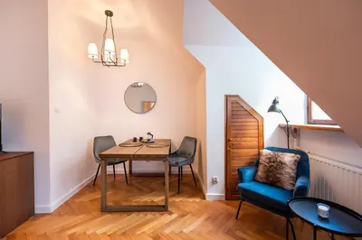 Część wypoczynkowa w obiekcie Comfortable Old Town Apartment by BookingHost