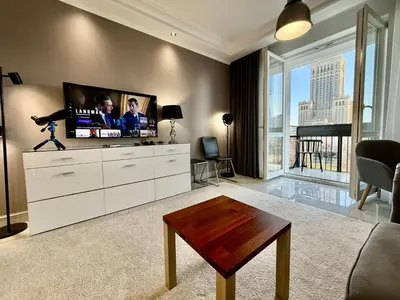Telewizja i/lub zestaw kina domowego w obiekcie TOP CLASS metro fast WiFi 100 Mbs 70’TV Netflix HBO Max Disney+ AppleTV+