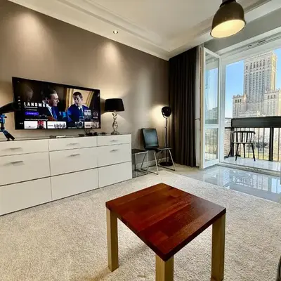 TOP CLASS metro fast WiFi 100 Mbs 70’TV Netflix HBO Max Disney+ AppleTV+