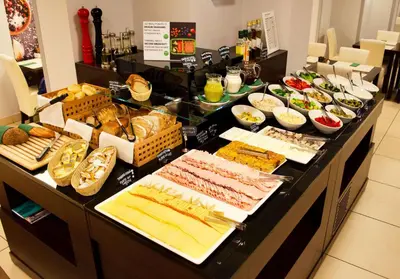 Jedzenie w hotelu lub w pobliżu