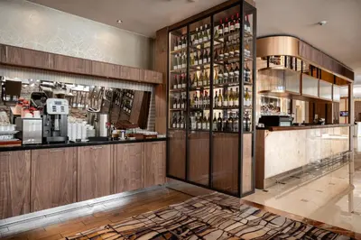 Zestaw do parzenia kawy i herbaty w obiekcie Airport Hotel Okęcie