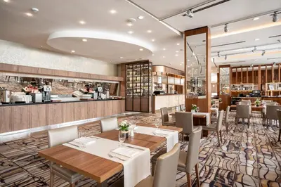 Restauracja lub miejsce do jedzenia w obiekcie Airport Hotel Okęcie