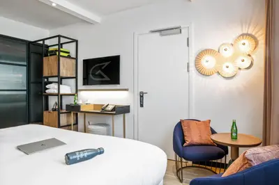 Telewizja i/lub zestaw kina domowego w obiekcie Golden Tulip Warszawa Centrum
