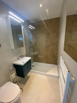 Łazienka w obiekcie Brand New Top Floor Apartment at Mokotow