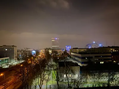 Widok na miasto Warszawa z tego apartamentu