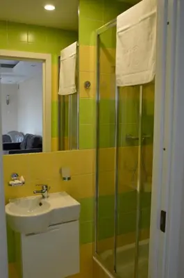 Łazienka w obiekcie Warsaw Apartments Magnolie