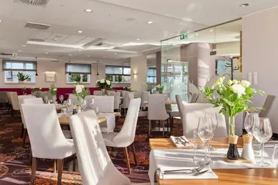 Restauracja lub miejsce do jedzenia w obiekcie Hotel Witkowski Warsaw Airport