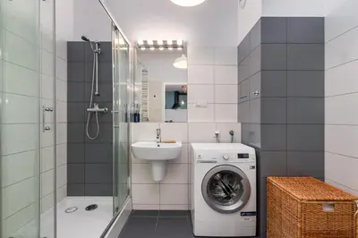 Łazienka w obiekcie Żeromskiego 1(B) by Homeprime