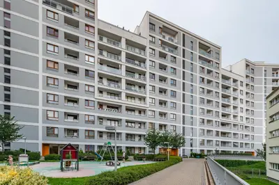 Budynek, w którym mieści się apartament