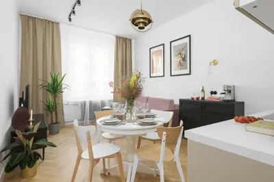 Część wypoczynkowa w obiekcie oompH Warsaw Central Stylish Vintage Apartment