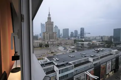 Widok na miasto Warszawa z tego apartamentu