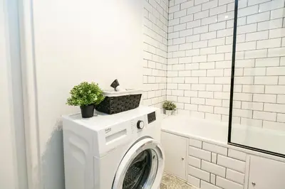 Plan piętra w obiekcie Nowogrodzka 78 - Apartament dla 4 osób - 200m od Szpitala Klinicznego na Lindleya - 1km do Dworca Centralnego - Wifi - Smart TV 45 cali