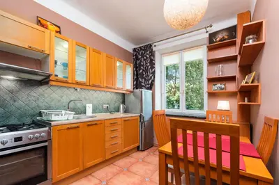 Kuchnia lub aneks kuchenny w obiekcie Bednarska 16 Old Town by Homeprime