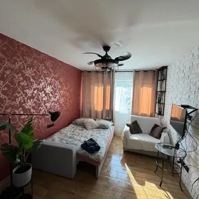 Kameralna kawalerka w stylu loftu blisko centrum