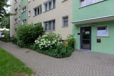 Budynek, w którym mieści się apartament
