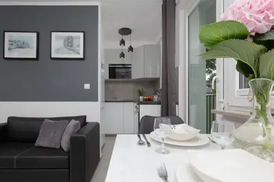 Część wypoczynkowa w obiekcie Metro Wierzbno Cozy Studio Mokotów by Noclegi Renters
