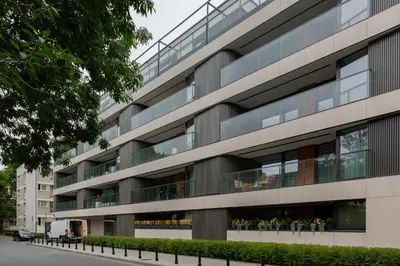 Budynek, w którym mieści się apartament