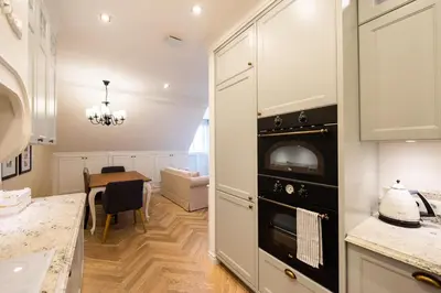 Kuchnia lub aneks kuchenny w obiekcie Lovely Apartment In The Heart of Warsaw by BookingHost