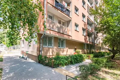 Budynek, w którym mieści się apartament