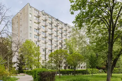 Budynek, w którym mieści się apartament