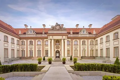Budynek, w którym mieści się hotel