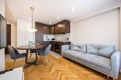 Kuchnia lub aneks kuchenny w obiekcie Powiśle Chic Apartment by BookingHost