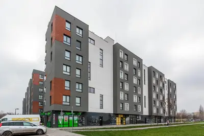 Budynek, w którym mieści się apartament