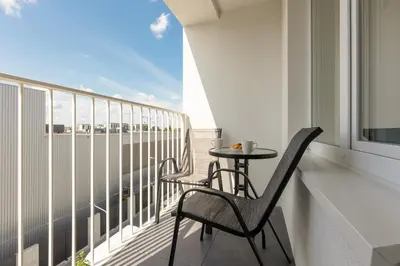 Balkon lub taras w obiekcie Warsaw Kotsisa Apartments with Parking by Noclegi Renters