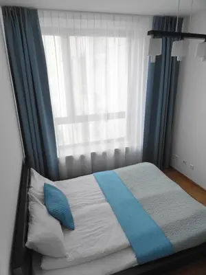 Łóżko lub łóżka w pokoju w obiekcie 2 Bedrooms, 7 Minutes from Airport