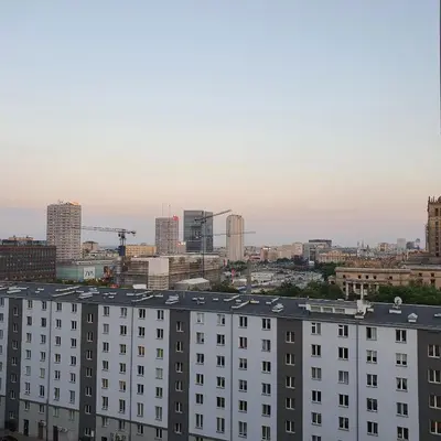 Widok na miasto Warszawa z tego apartamentu