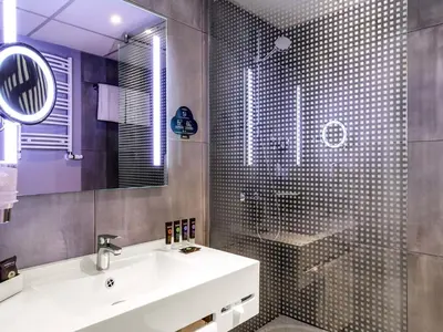 Łazienka w obiekcie Novotel Warszawa Airport
