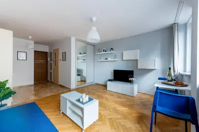 Kuchnia lub aneks kuchenny w obiekcie Śliska 10 Prywatne mieszkanie 300m od Dworca Centralnego oraz metra ONZ Samodzielne Zameldowanie! Self Check-in System!