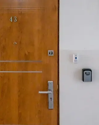 Plan piętra w obiekcie Śliska 10 Prywatne mieszkanie 300m od Dworca Centralnego oraz metra ONZ Samodzielne Zameldowanie! Self Check-in System!