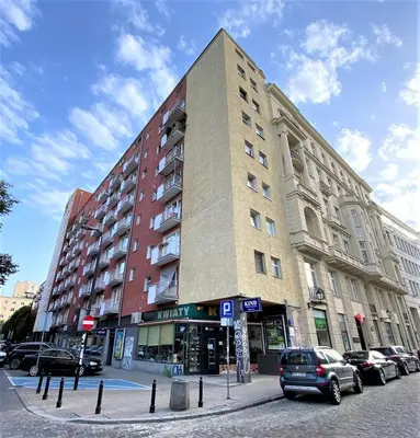 Budynek, w którym mieści się apartament