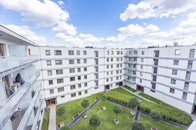 Budynek, w którym mieści się apartament