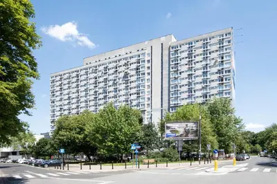 Budynek, w którym mieści się apartament
