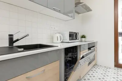 Kuchnia lub aneks kuchenny w obiekcie Warsaw Apartment Sierakowskiego by Noclegi Renters