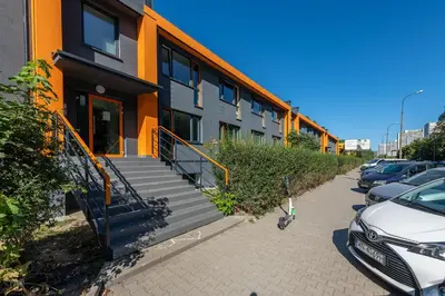Plan piętra w obiekcie Batorego 220 - 450m stacja metra Pola Mokotowskie, 800m Biblioteka Narodowa - 20m piękny park Pola Mokotowskie - 800m do SGH - Wifi - Smart TV - Good Apartments