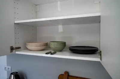 Plan piętra w obiekcie Batorego 220 - 450m stacja metra Pola Mokotowskie, 800m Biblioteka Narodowa - 20m piękny park Pola Mokotowskie - 800m do SGH - Wifi - Smart TV - Good Apartments