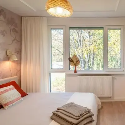 Apartament Fala 15min Metro to PGE Narodowy Self-Checkin Klub Stodoła SGH Parking Parkview Fast Wifi