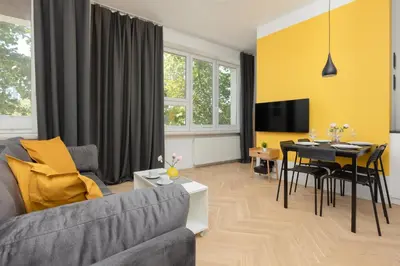 Telewizja i/lub zestaw kina domowego w obiekcie Apartment Warsaw Mokotów Św Boboli by Noclegi Renters