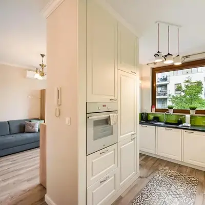 Prestige Verdant Apartment by BookingHost