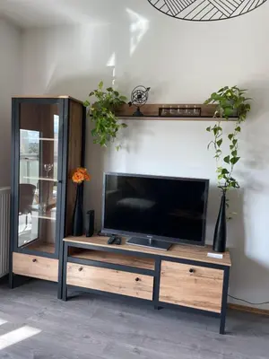 Telewizja i/lub zestaw kina domowego w obiekcie Apartament Metro Służew