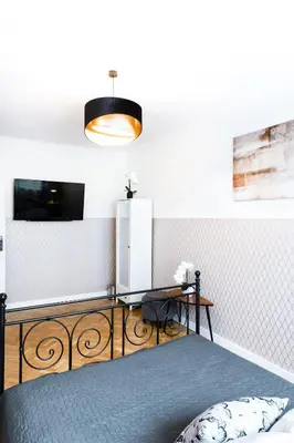 Telewizja i/lub zestaw kina domowego w obiekcie ClickTheFlat Krucza City Center Apart Rooms