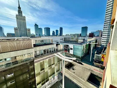 Widok na miasto Warszawa z tego apartamentu